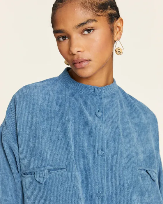 Camisa pana azul cuello mao con bolsillos · PepaLoves