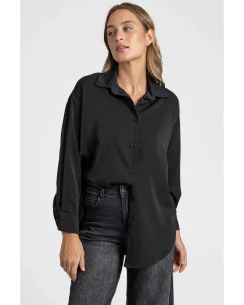 Camisa Fluida Negra · Tejido suave y diseño amplio · Maldita Shop