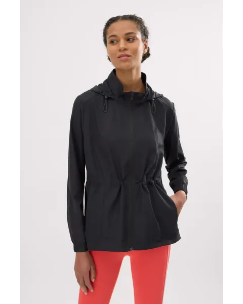 Chaqueta Cortavientos Negra Capucha | Ysabel Mora Sport