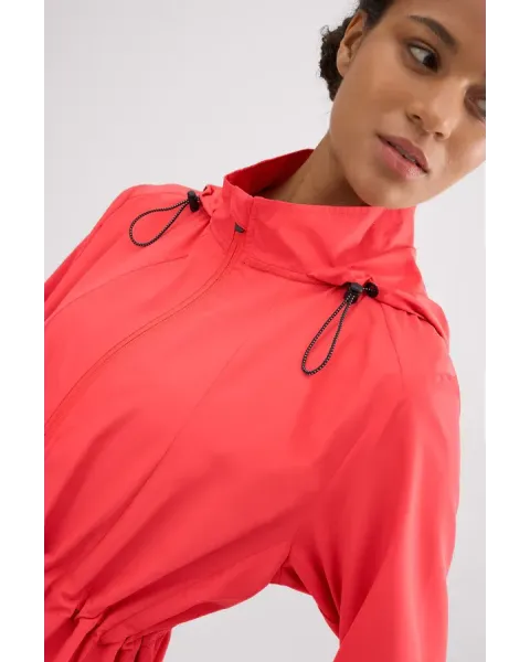 Chaqueta Cortavientos Cayenne Coral Capucha | Ysabel Mora Sport