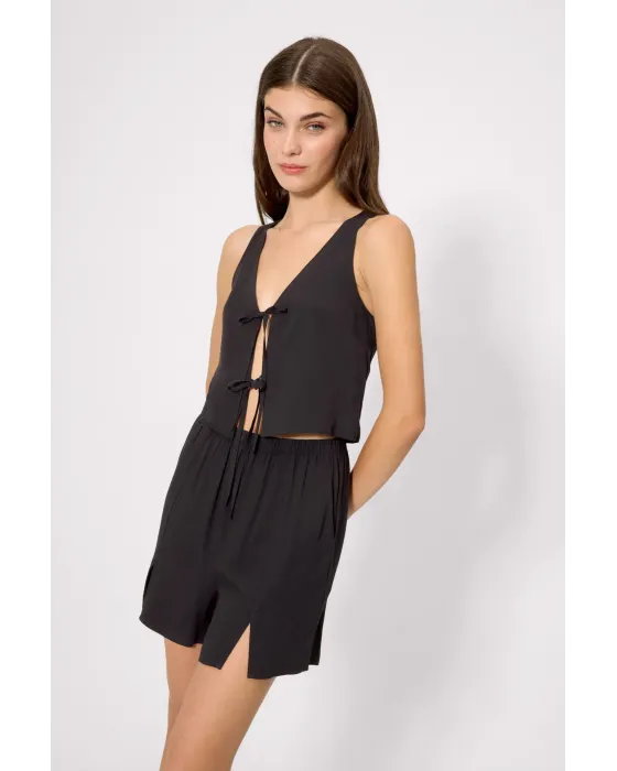 Pantalón Corto Negro Ysabel Mora | 100% Viscosa con Bolsillos