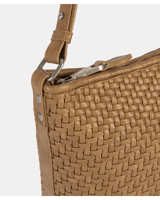 El bolso que puede con todo (y con estilo). 🐚✨