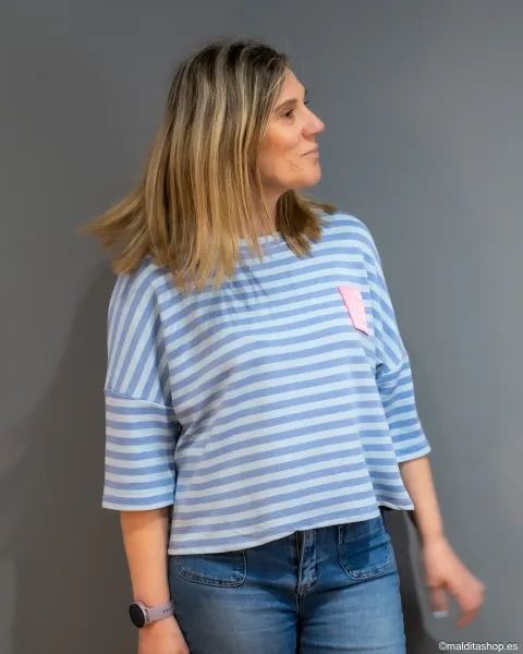 Camiseta Rayas Azul Claro y Oscuro Esenciales Maldita | Talla Única