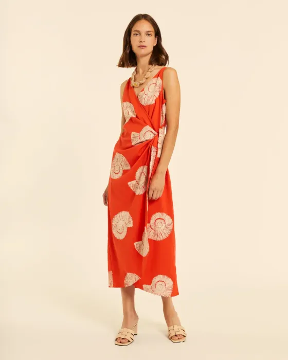 Vestido Cruzado Pepaloves Coral | Bordado Caracolas Marinas | Maldita