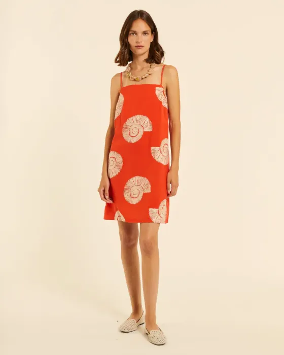 Vestido de Tirantes Pepaloves Coral | Bordado Caracolas | Maldita