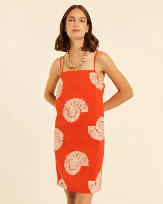 Vestido de Tirantes Pepaloves Coral | Bordado Caracolas | Maldita 2