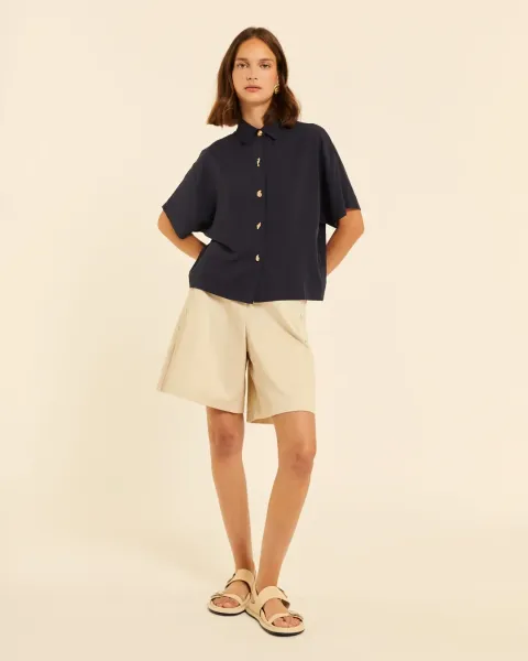 Camisa Manga Corta Pepaloves Negra | Estilo Minimalista | Maldita