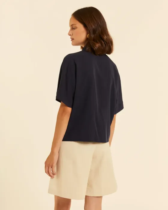 Camisa Manga Corta Pepaloves Negra | Estilo Minimalista | Maldita