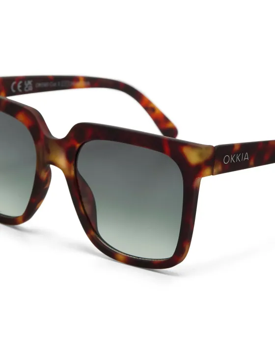 Gafas de Sol Okkia Roma Classic Havana Lentes Verdes | Montura Soft Touch UV 400 | Maldita