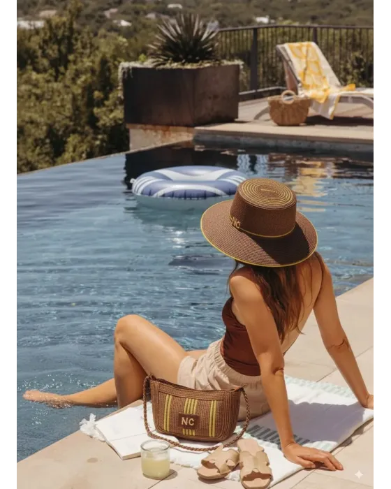 Sombrero Pamela Líneas Noco Beach | Rafia Bicolor Ala Amplia | Maldita 2