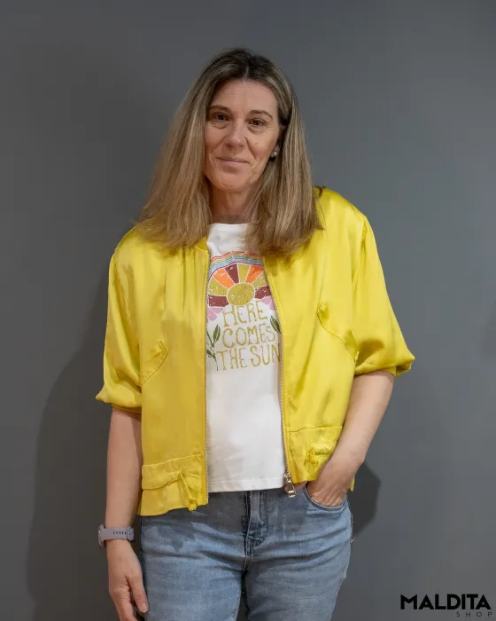 Casaco Bomber Acetinado Amarelo com Bolsos | Maldita