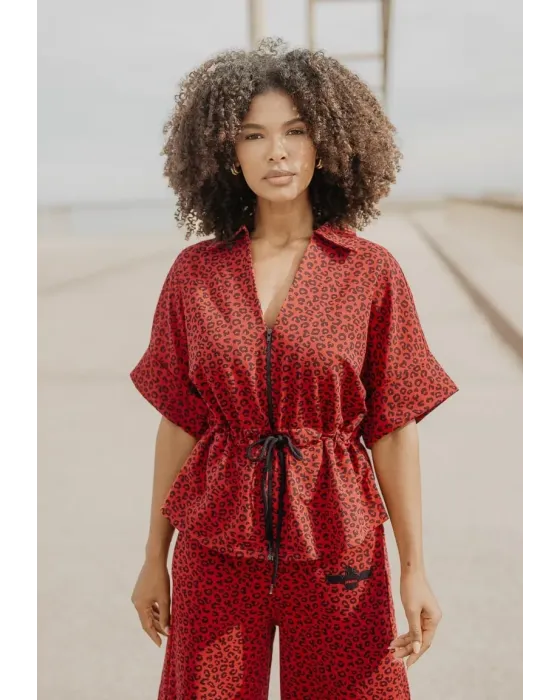 Casaco Peplum Vermelho Animal Print Amour Animosa | Maldita