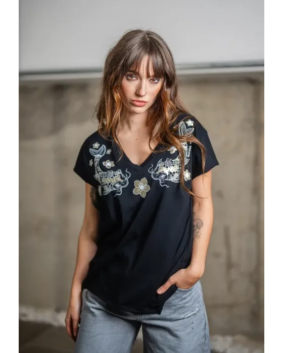 T-shirt Preta de Algodão Carpas Koi Animosa | Fit Oversize | Maldita