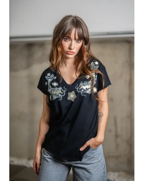 T-shirt Preta de Algodão Carpas Koi Animosa | Fit Oversize | Maldita