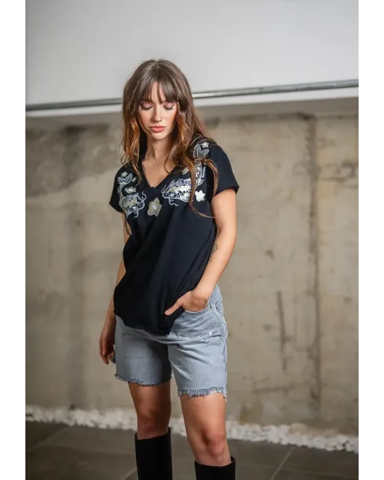 Camiseta Negra de Algodón Carpas Koi Animosa | Fit Oversize | Maldita