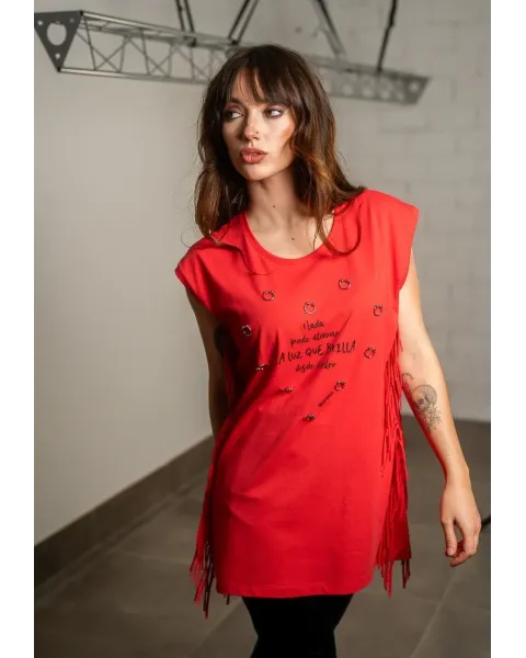 Camiseta Roja de Algodón con Flecos Luz Interior Animosa | Maldita