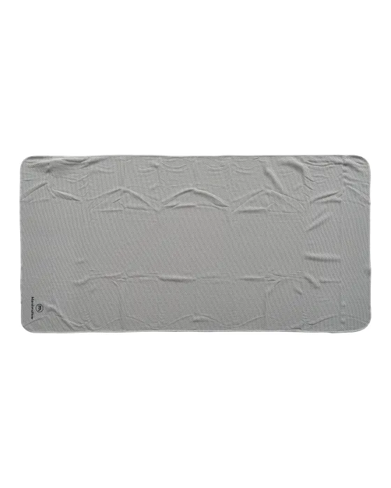 Toalha Refrigerante com Lata Cool Towel MarshMallow | Maldita