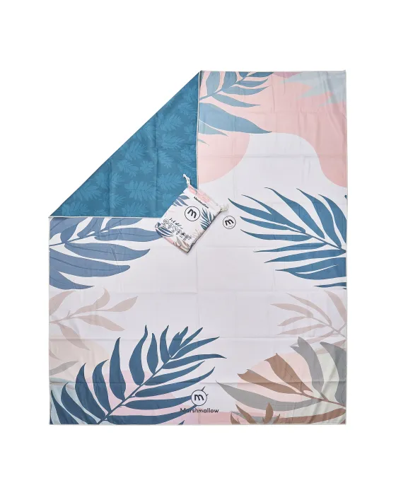 Toalla de Playa de Microfibra Marshmallow Hojas Pastel XXL | Maldita