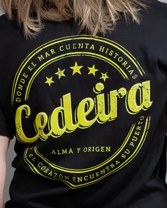 Camiseta Selo de Cedeira Coordenadas Alma y Origen | Maldita