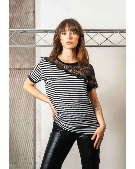 Camiseta de Rayas con Encaje Animosa Essential | Algodón