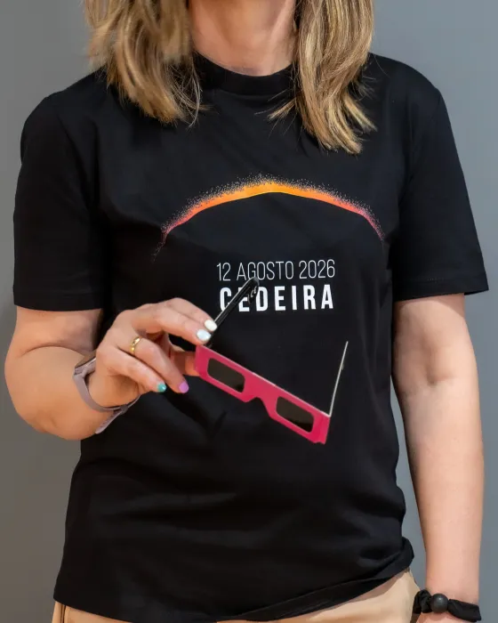 Camiseta Eclipse Cedeira 2026 Negra Unisex | Alma y Origen