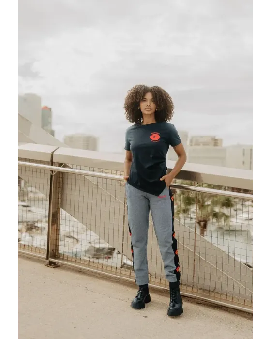 Camiseta Animosa Amapolas Negra Bordada | Moda Mujer