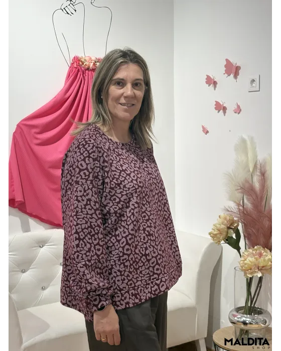 Sudadera Esenciales Animal Print Granate 2