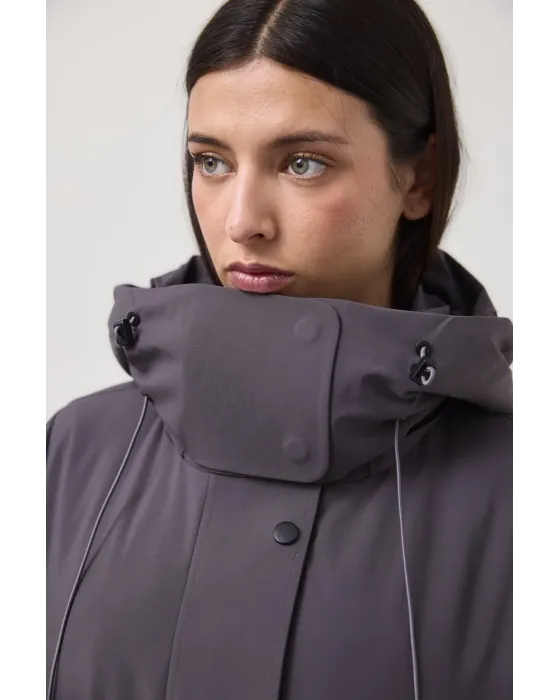 Parka larga MDM interior acolchado y capucha