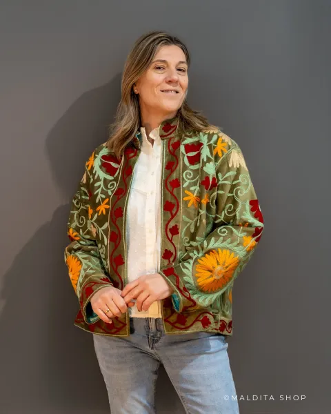 Chaqueta Suzani Terciopelo Bordada | Esenciales